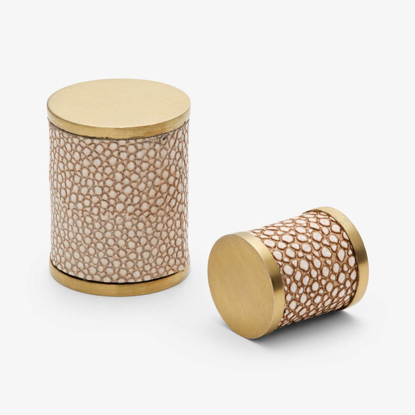 Chelsea knob - Brushed brass with beige