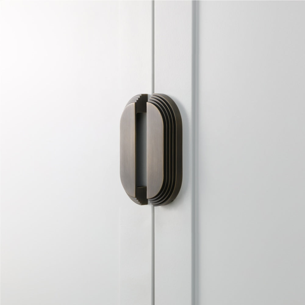 Brooklyn Shell Håndtak – Antique Brass