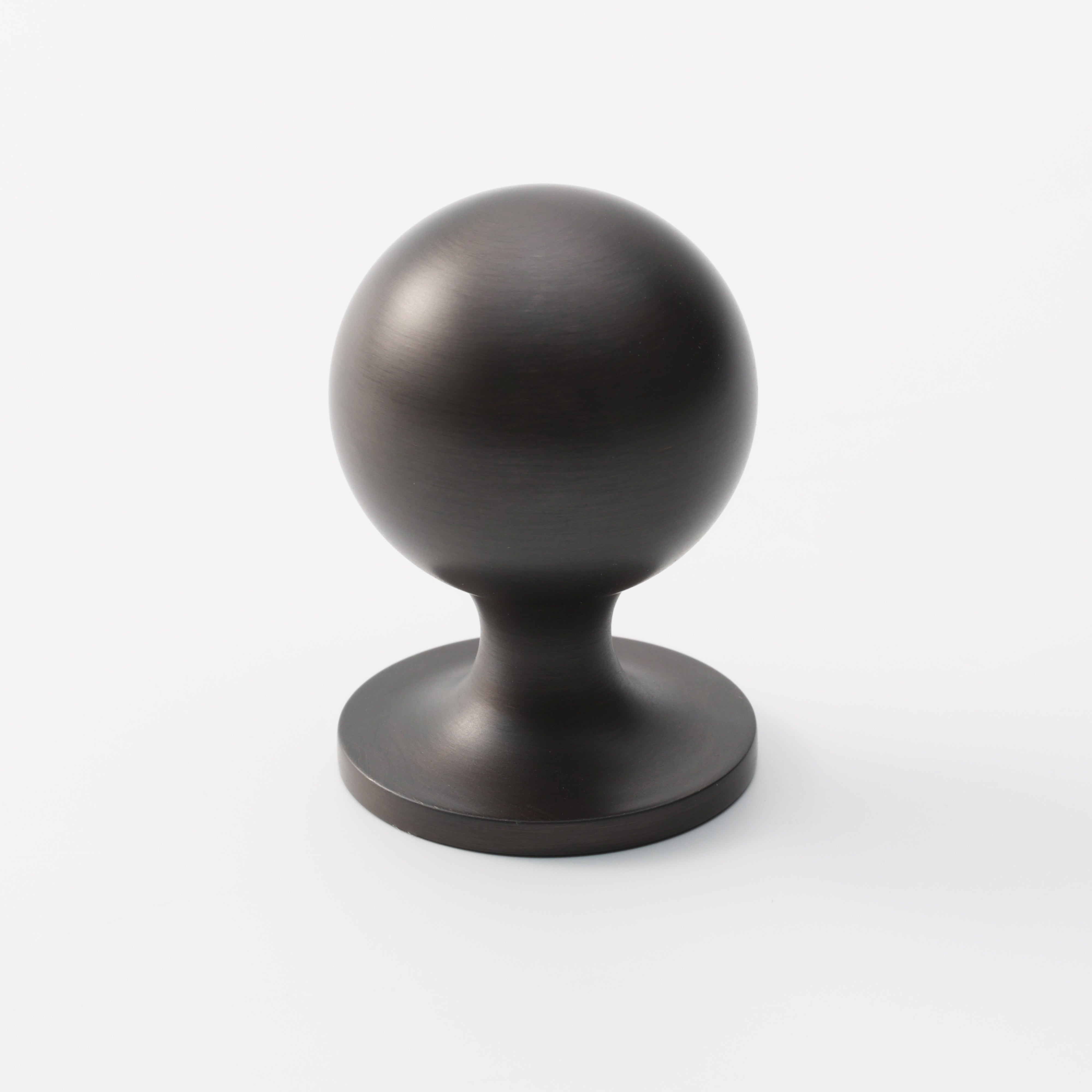 Classic Round Knob Brushed Brass