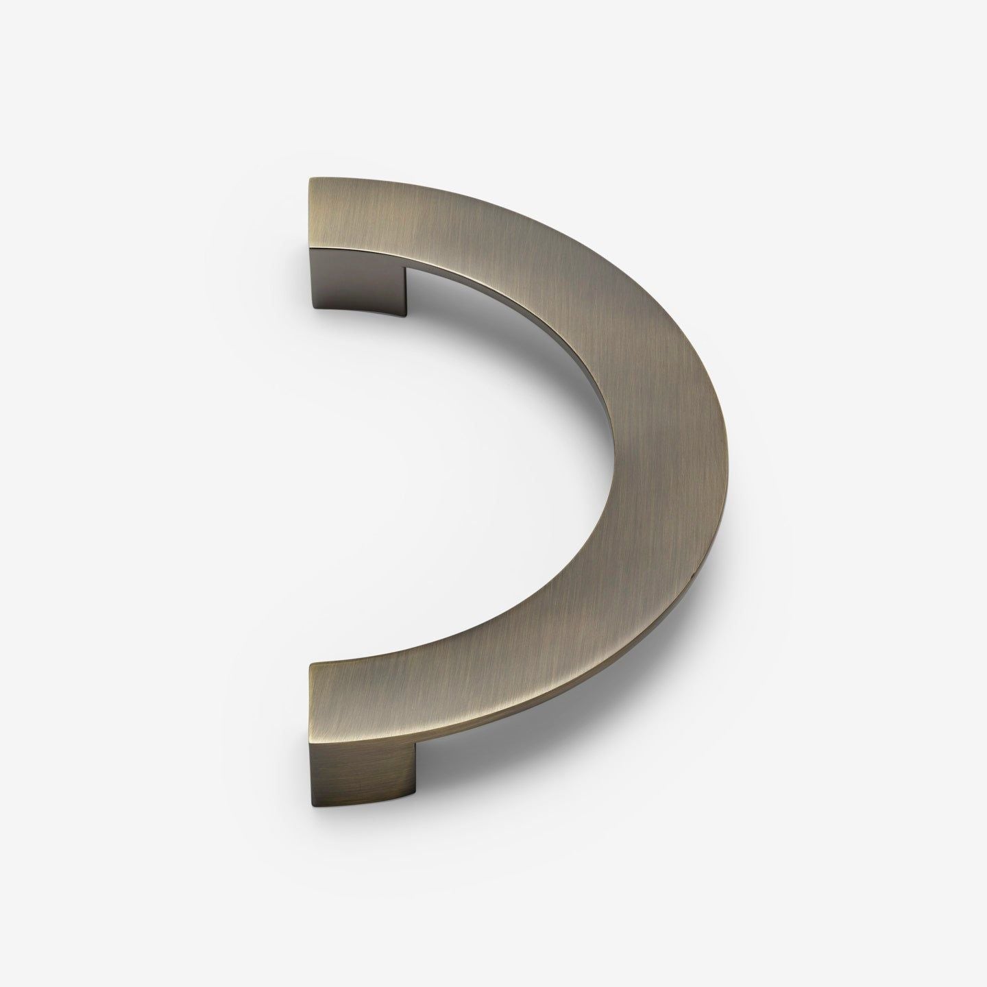 Crescent håndtak - Antique Brass