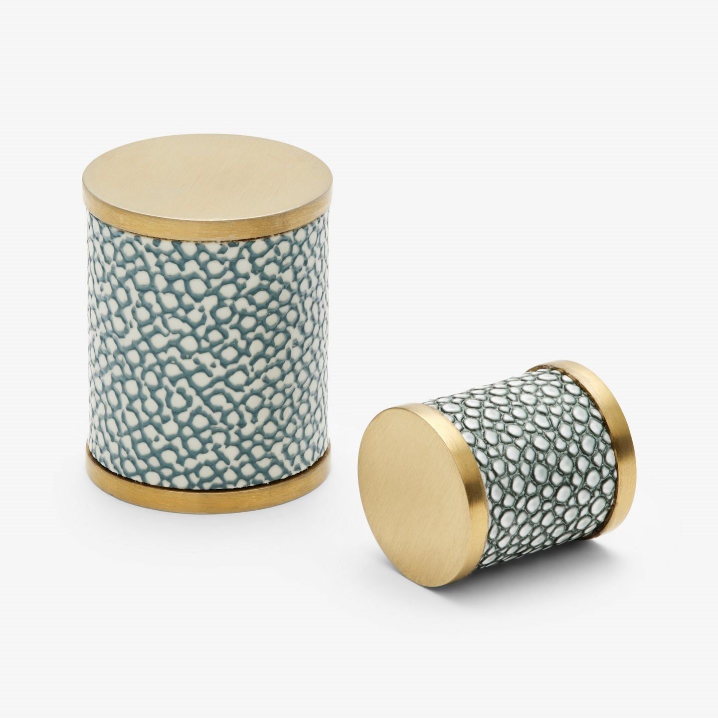 Chelsea knob - Brushed brass with blue