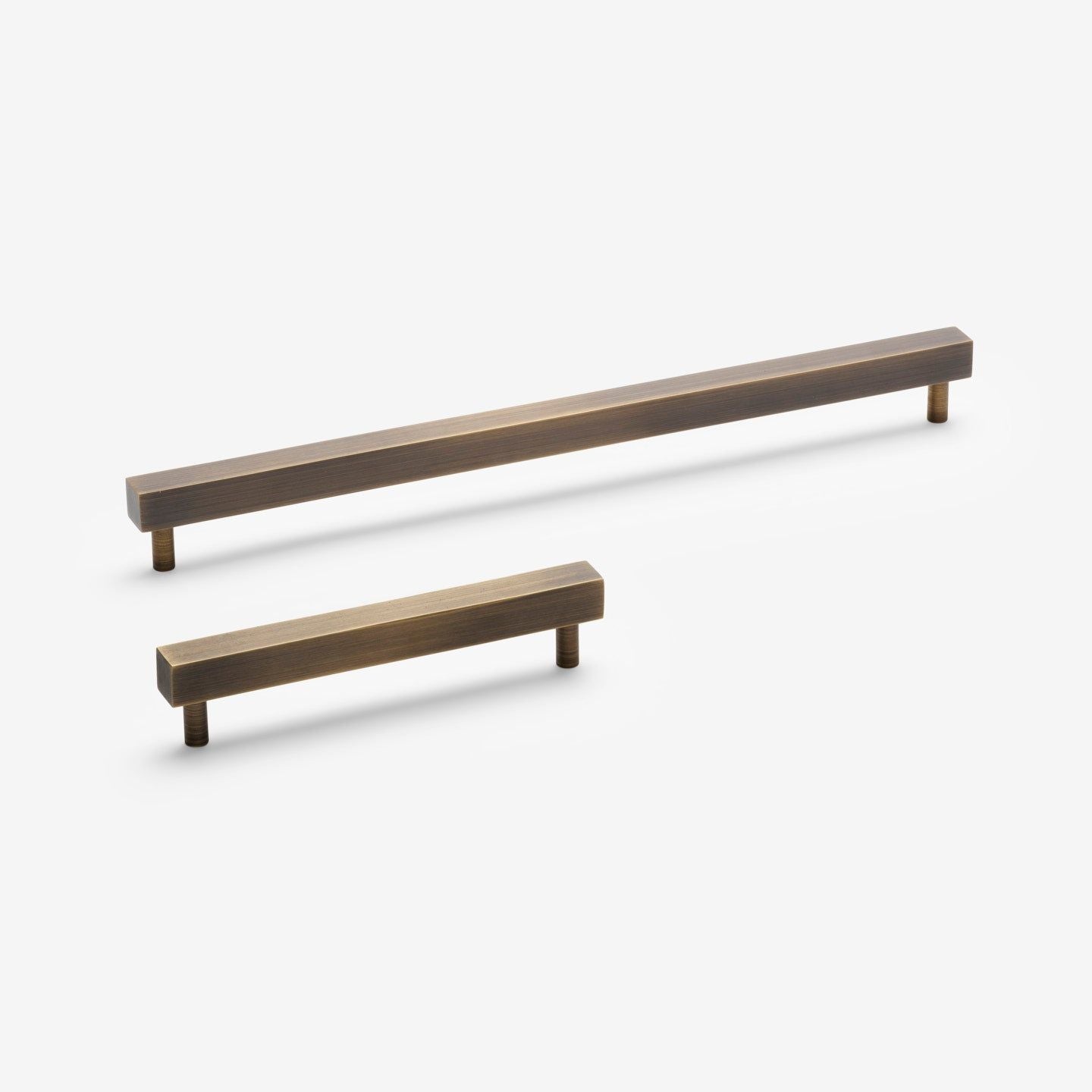 Divine Design håndtak - Antique Brass