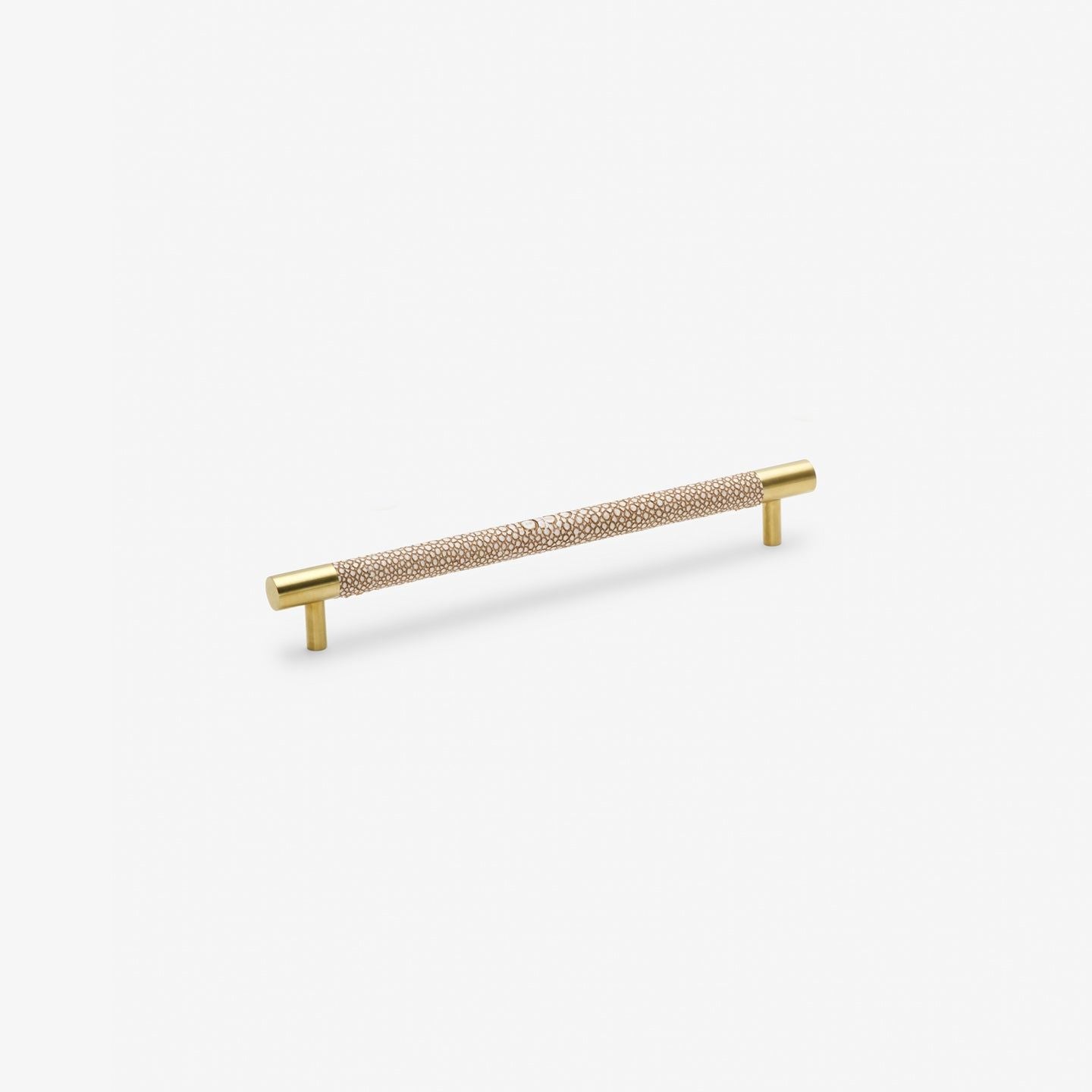 Chelsea håndtak - Børstet messing med beige