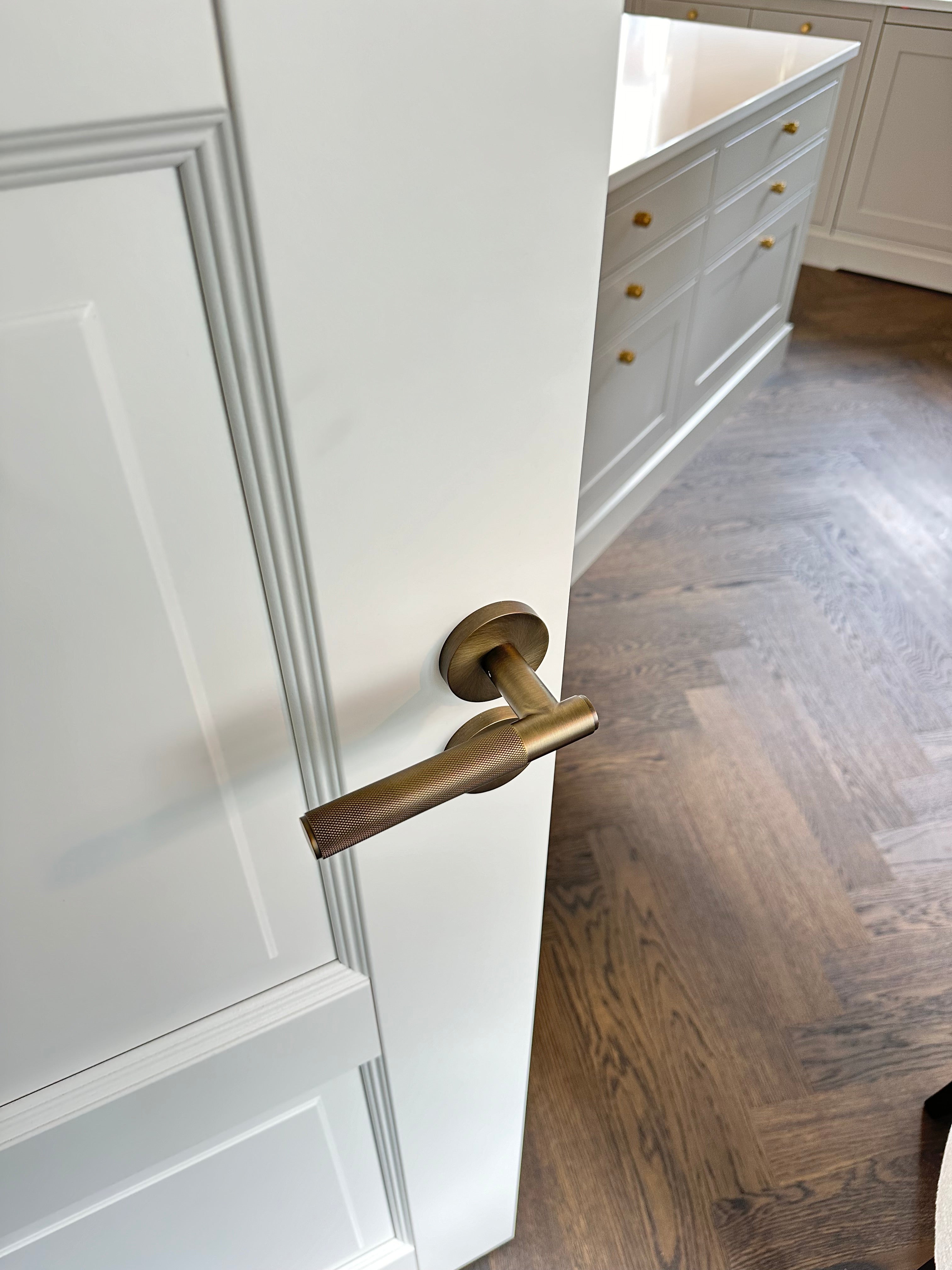 Copenhagen door handle - Antique Brass