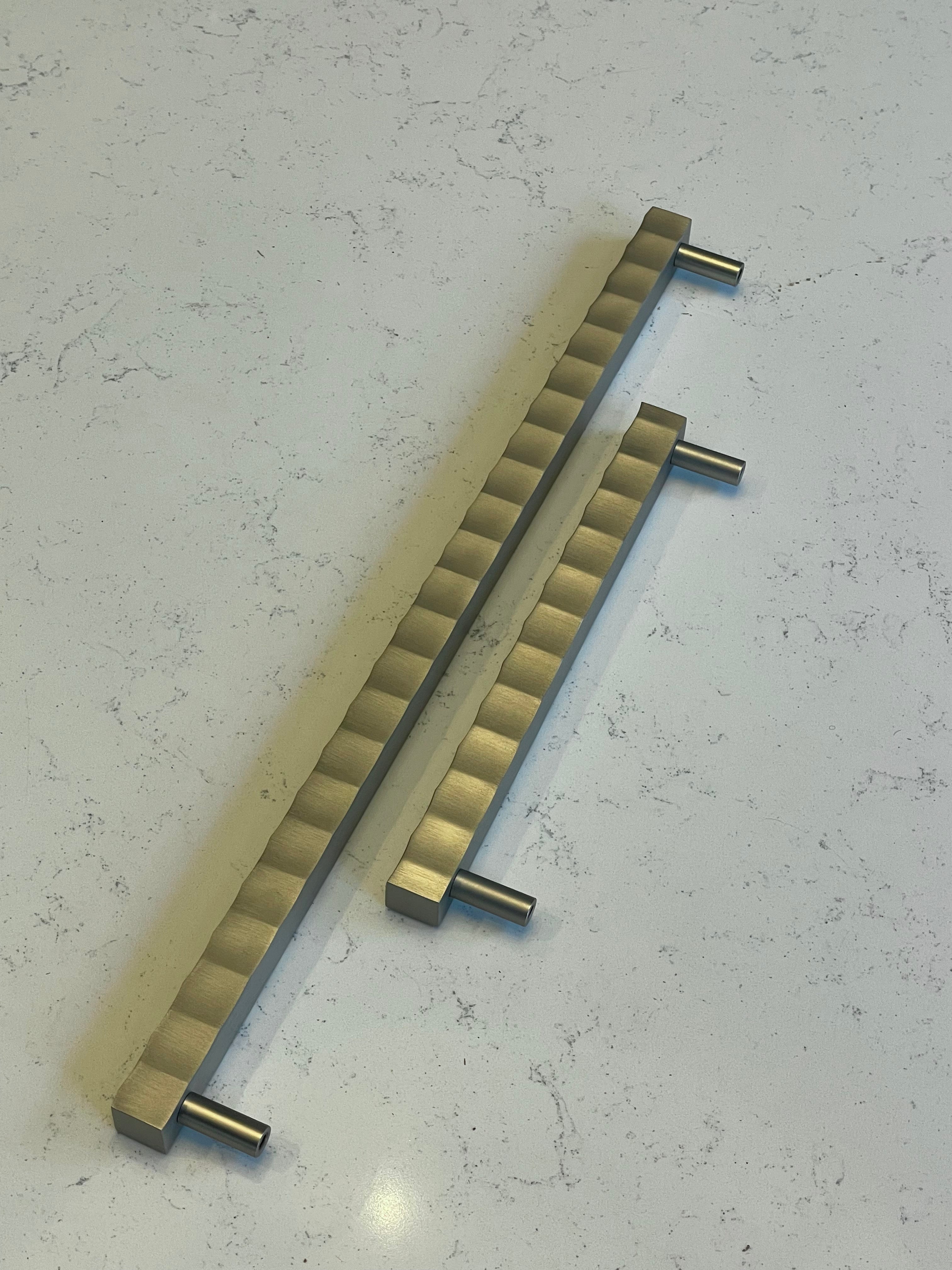 Tinka håndtak - Børstet Stål