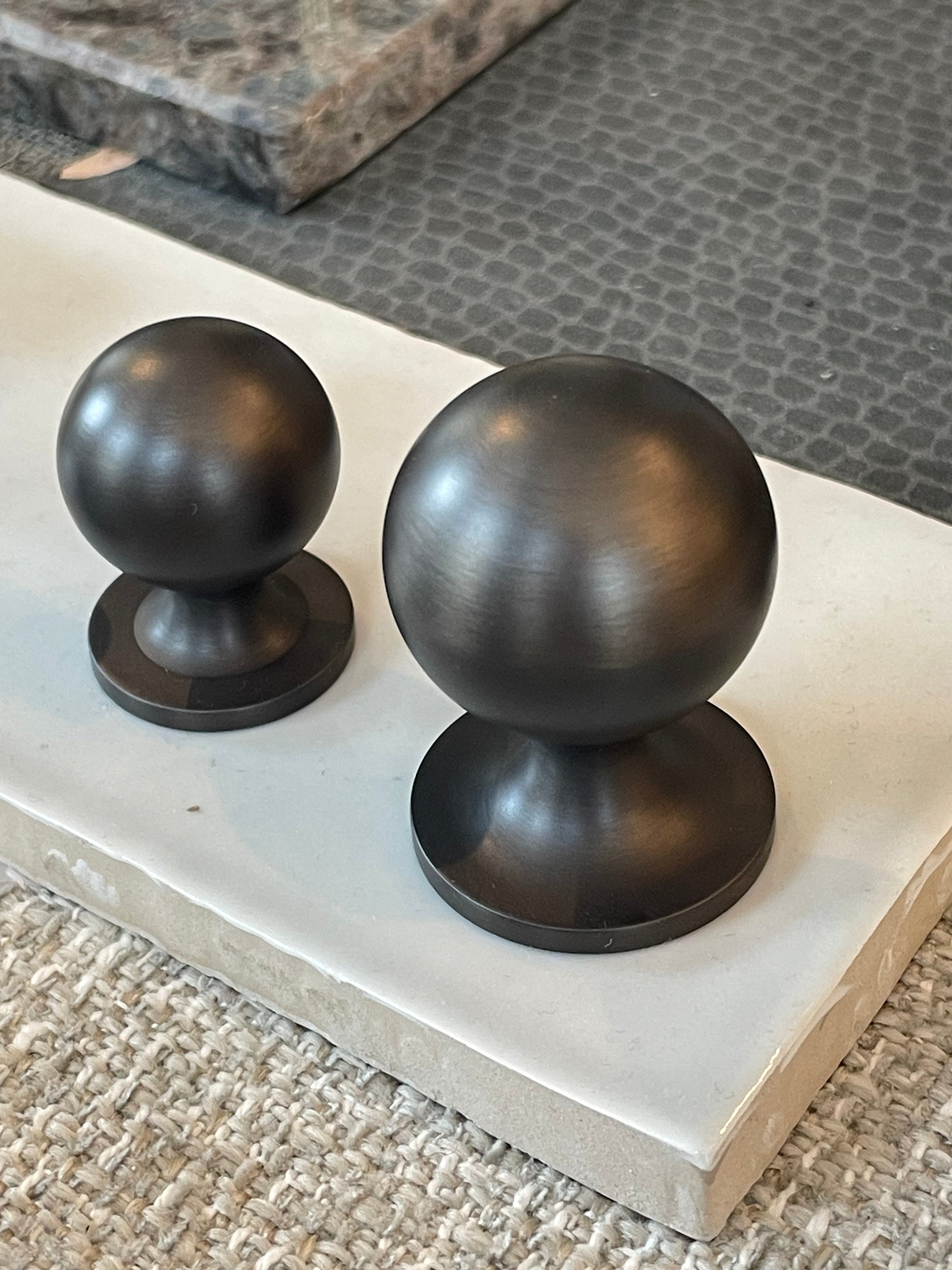 Classic Round Knob Brushed Brass