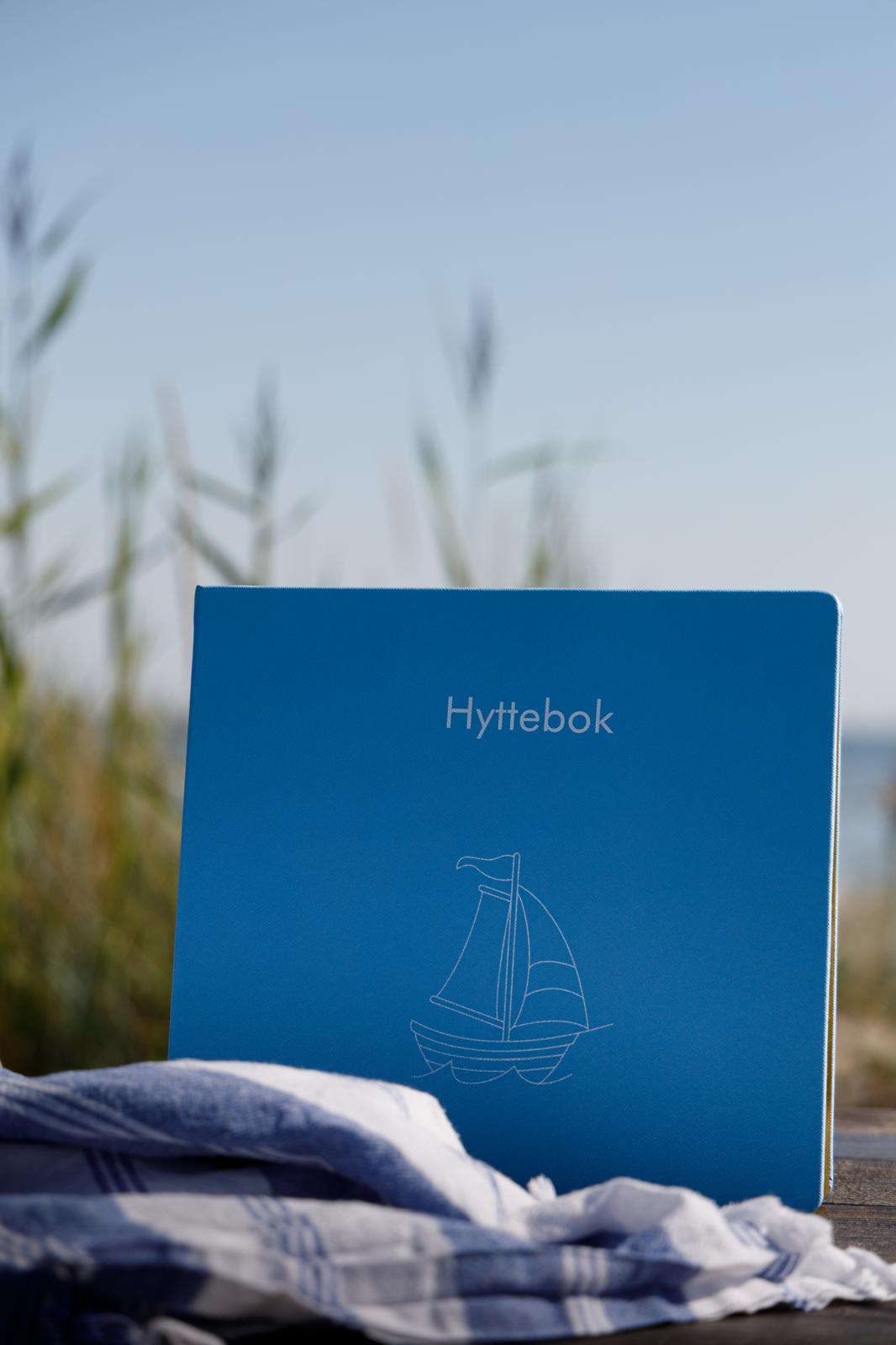 COTTAGE BOOK - SUMMER