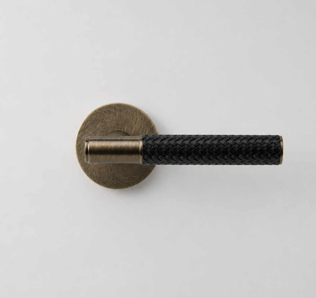Chelsea dørhåndtak i Antique Brass