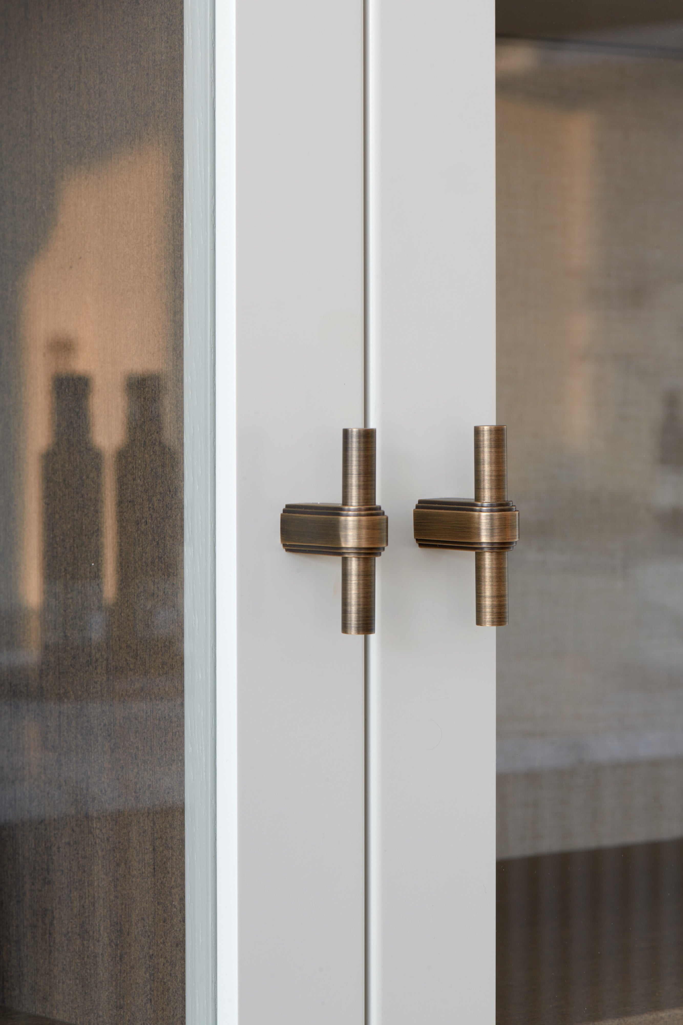 Brooklyn T-bar handle - Antique Brass