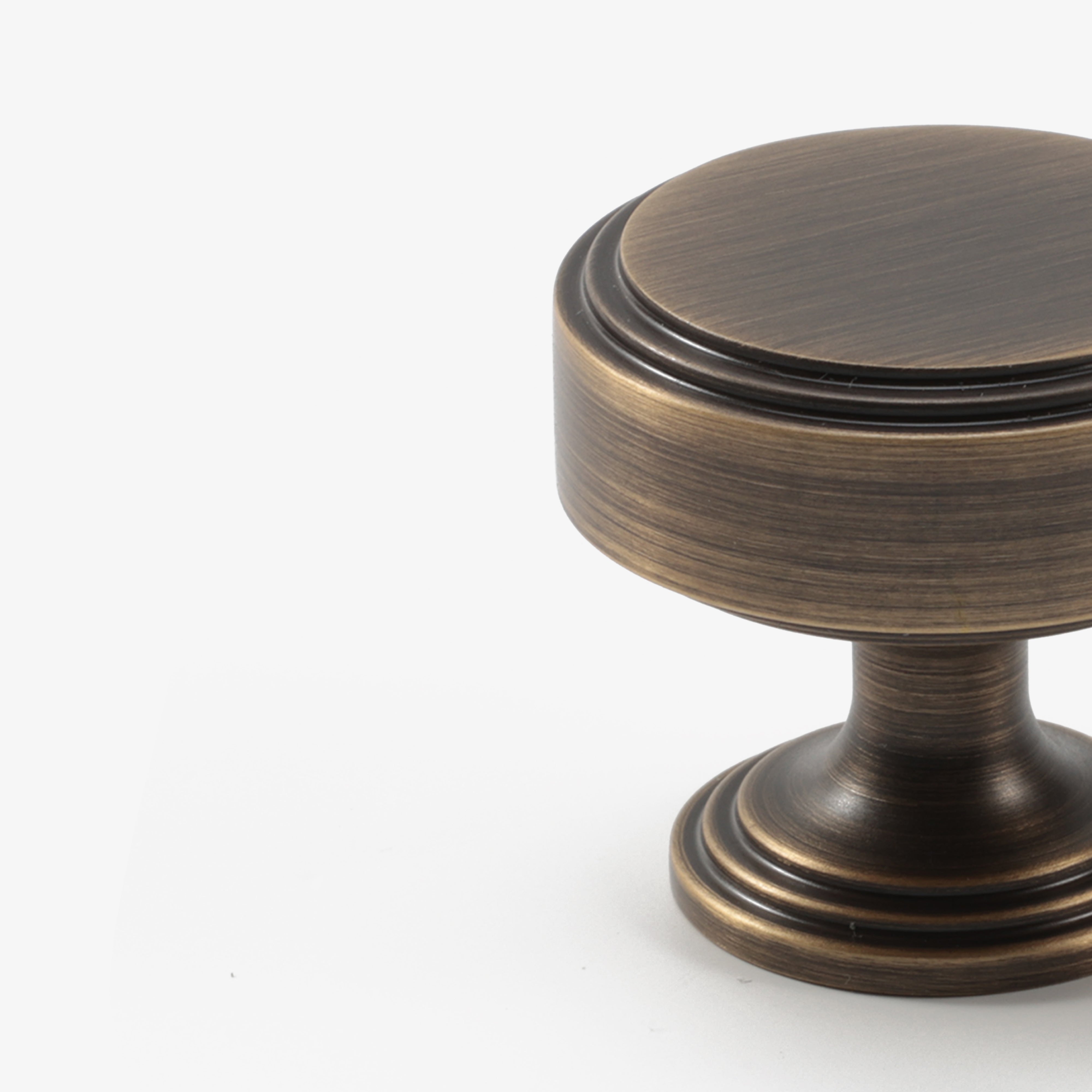 Hafjell knob - Antique Brass