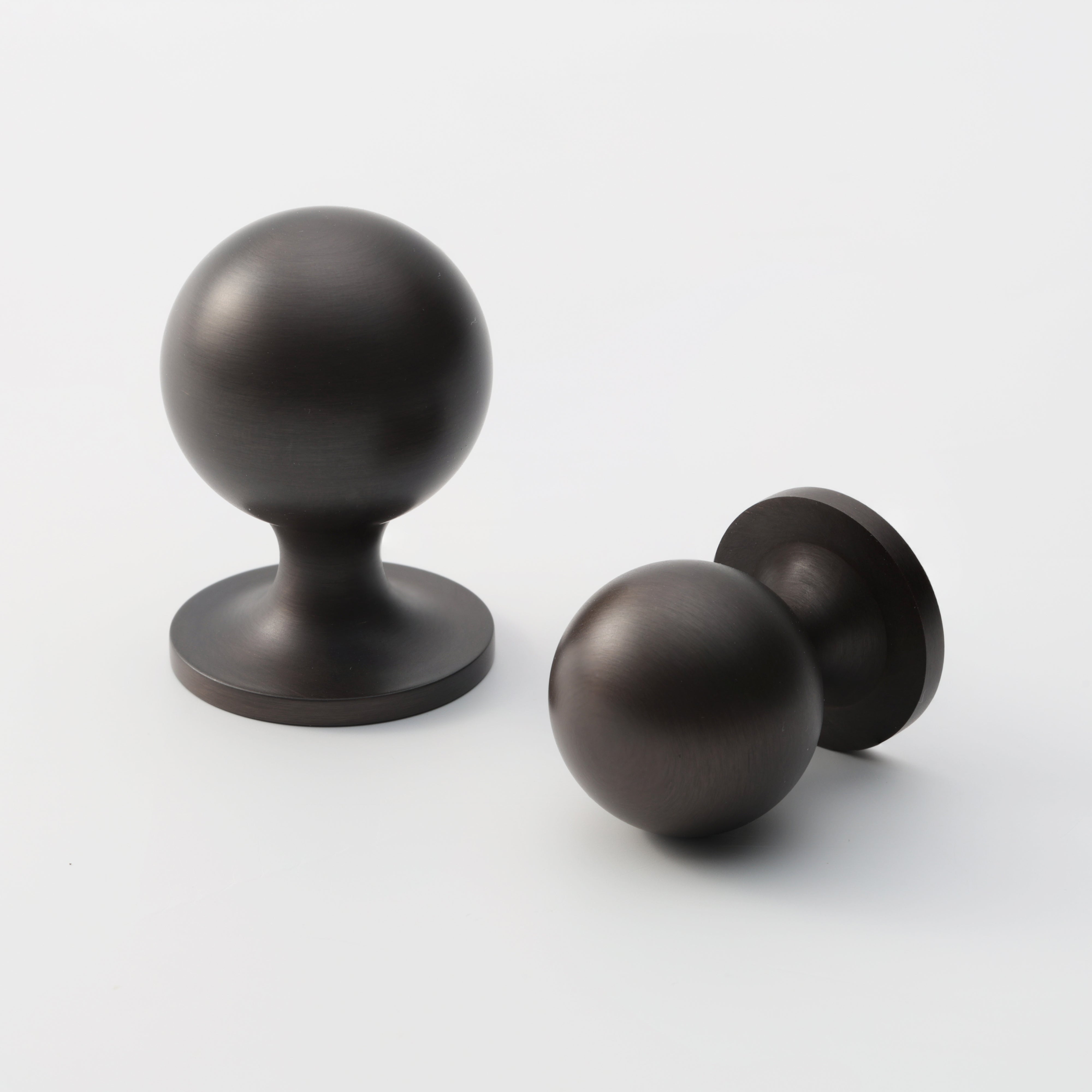 Classic Round Knob Brushed Brass