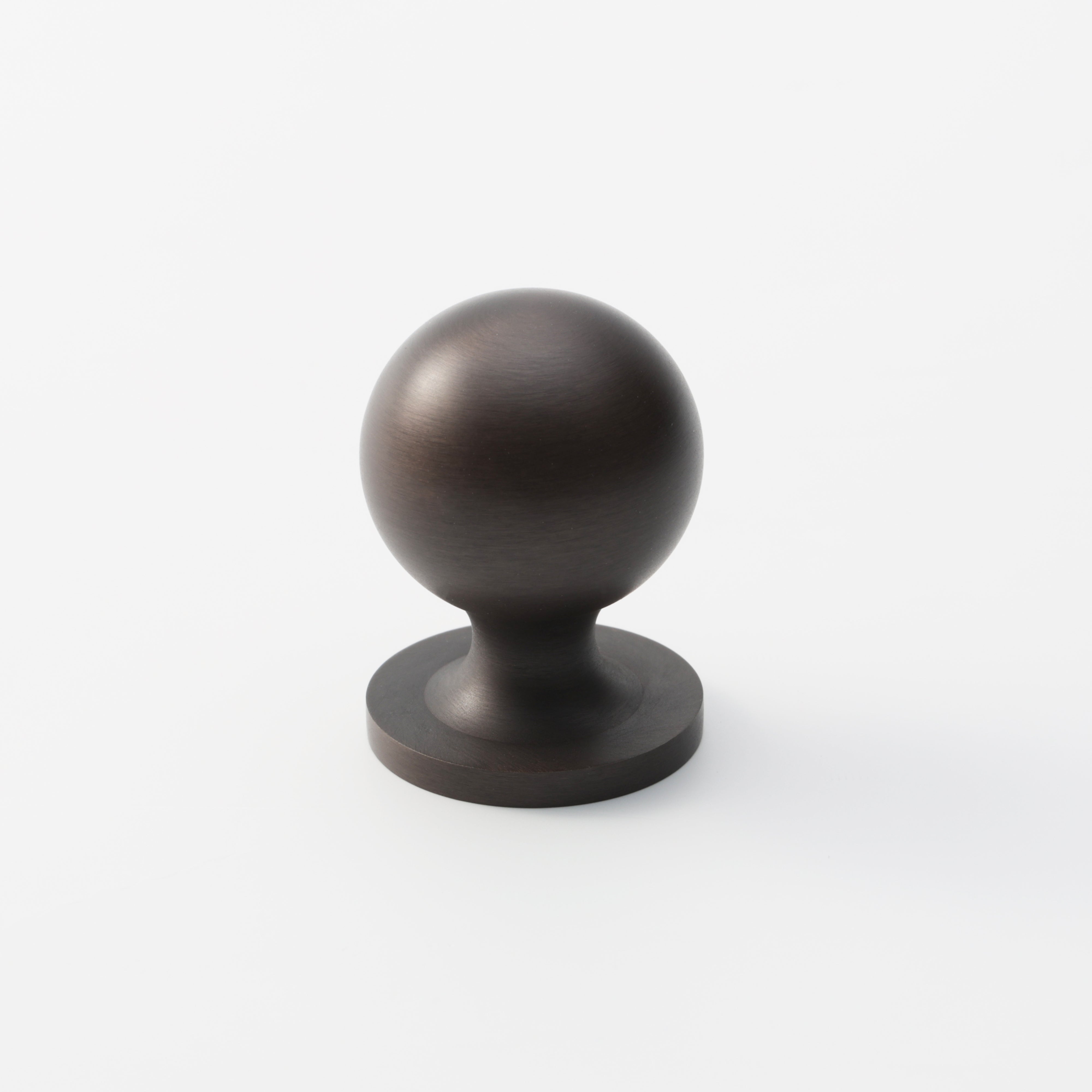 Classic Round Knob Brushed Brass