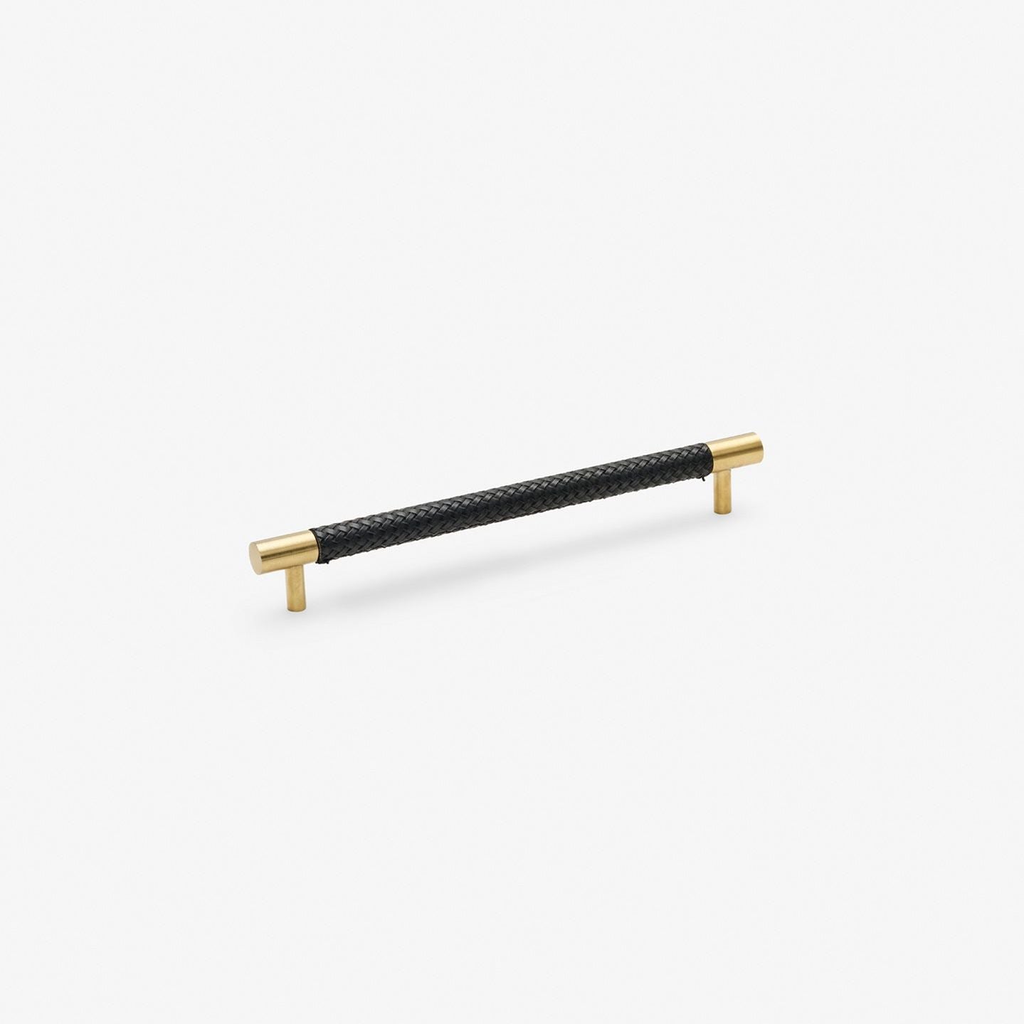 Chelsea handle - Brushed brass with black braid