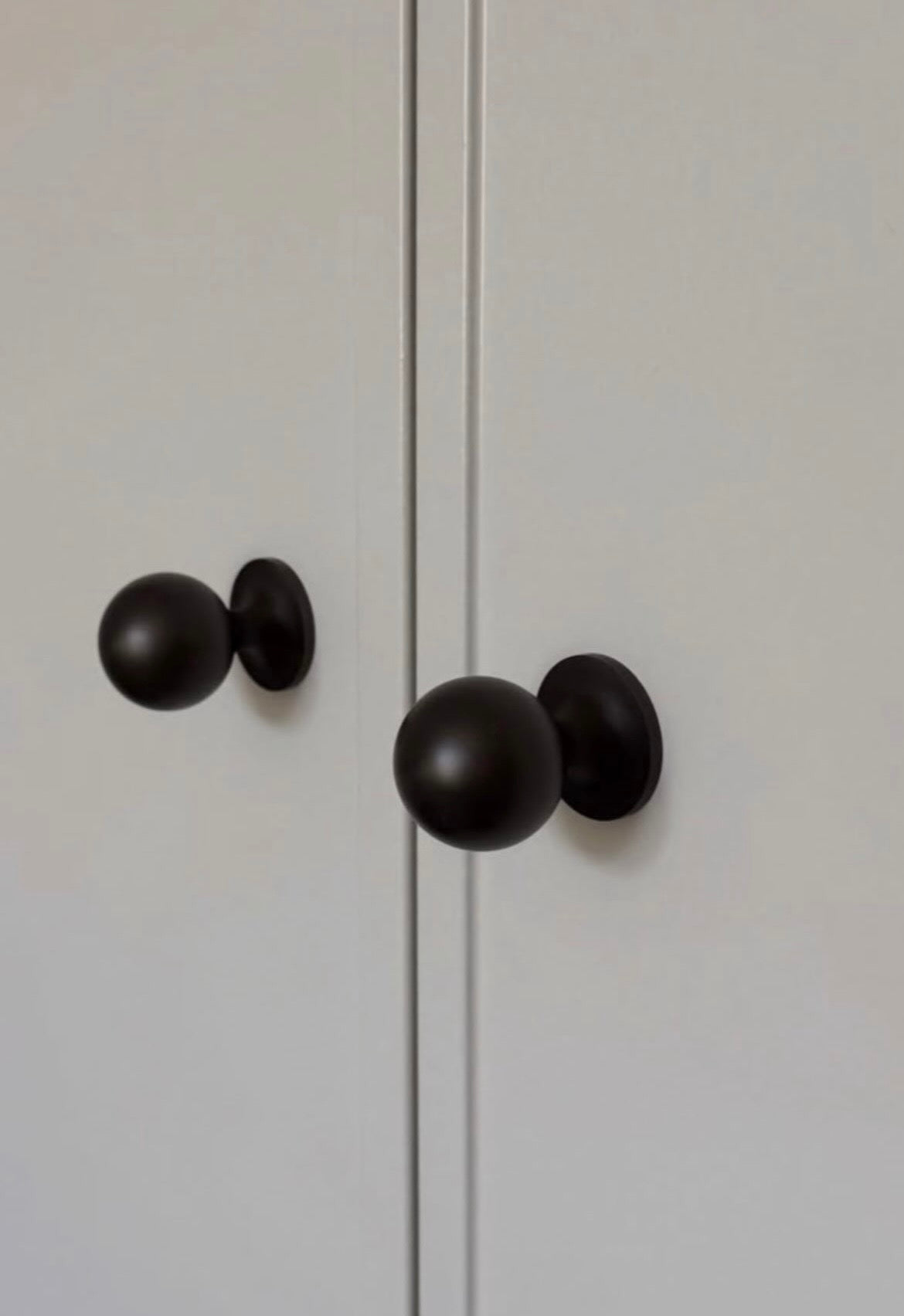 Classic Round Knob Brushed Brass