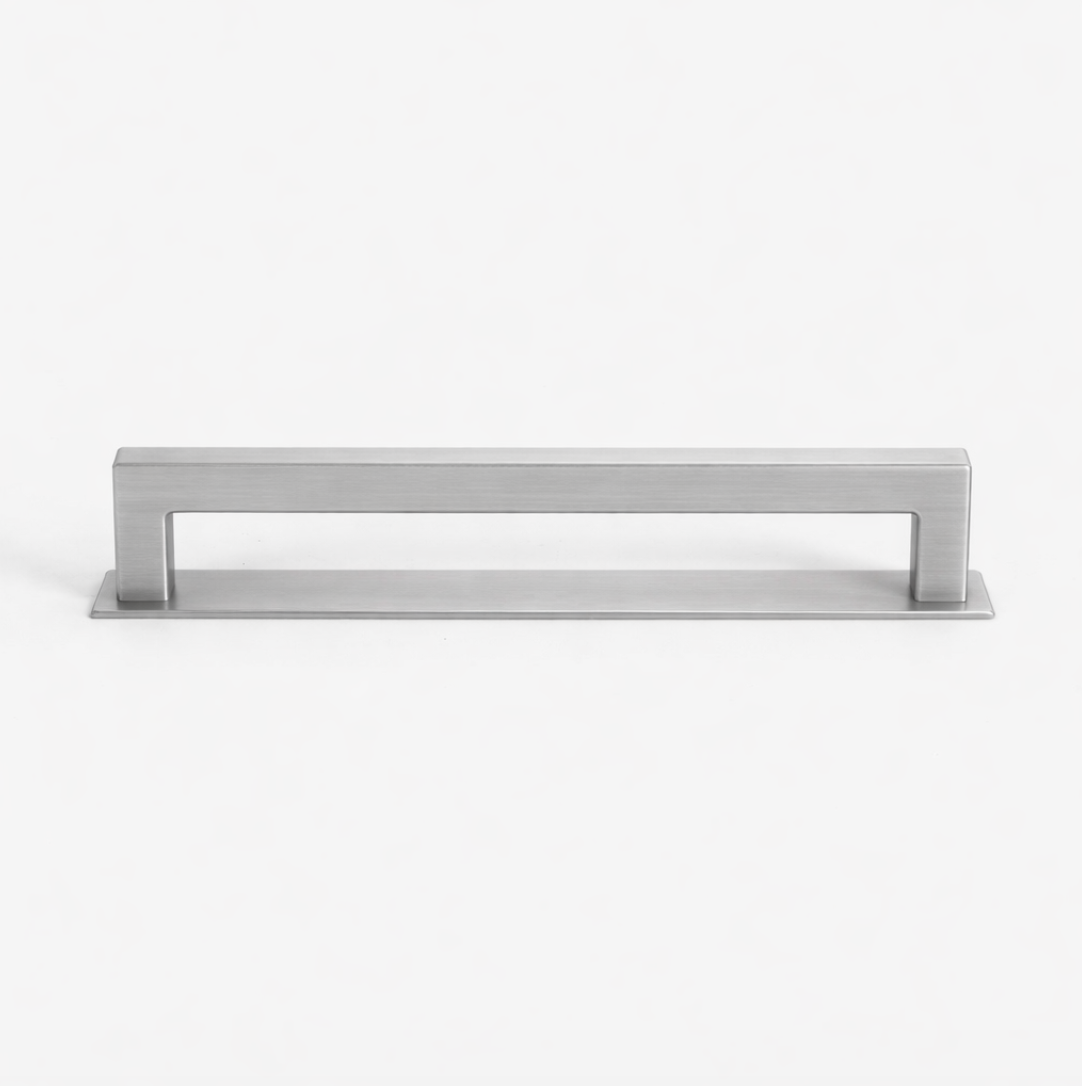 Manhattan handle - Antique Brass
