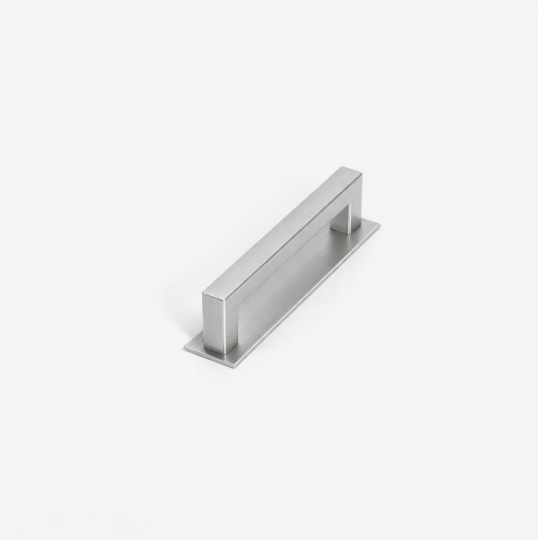 Manhattan handle - Antique Brass