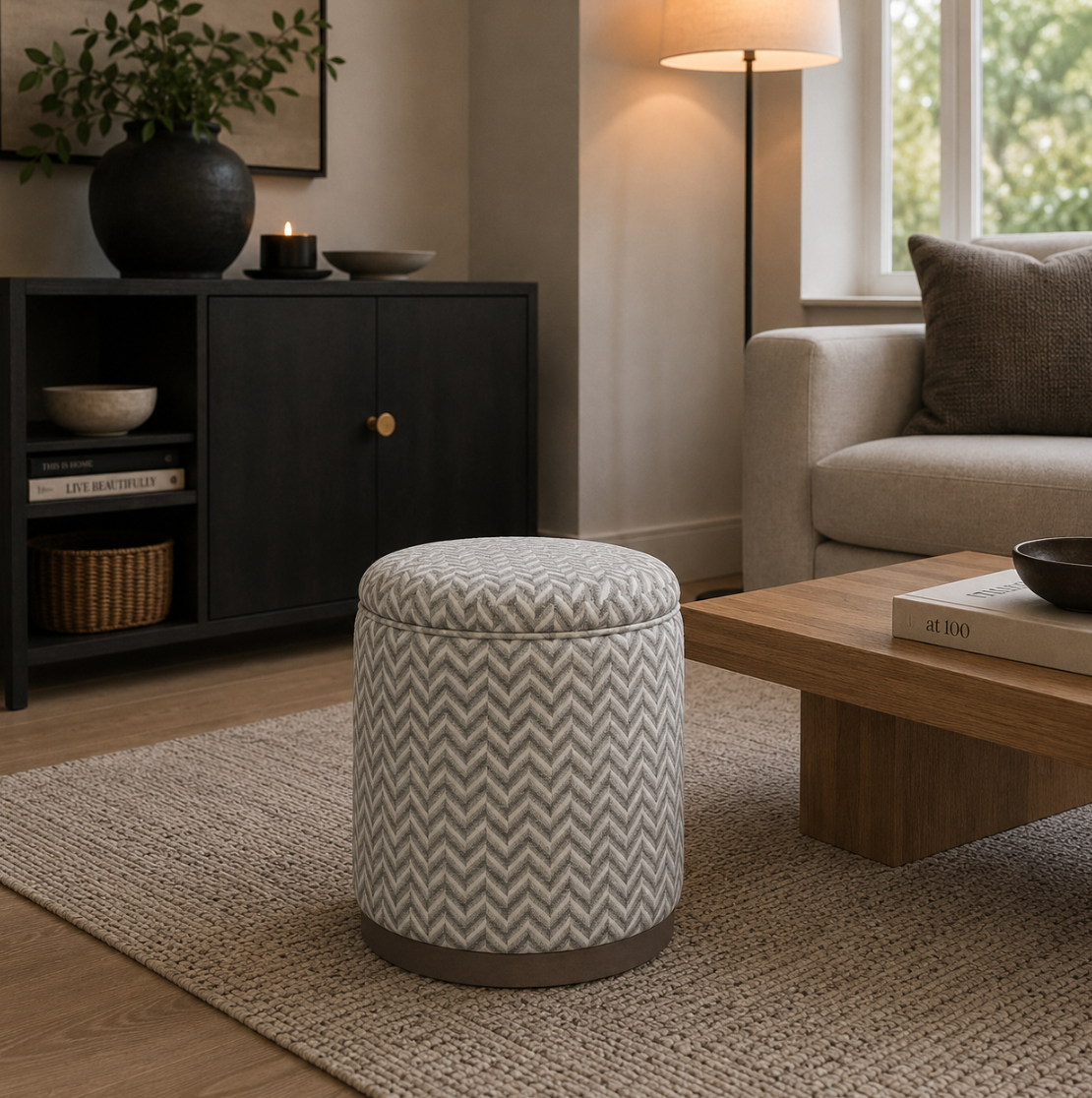 SMALL POUF WITH LID