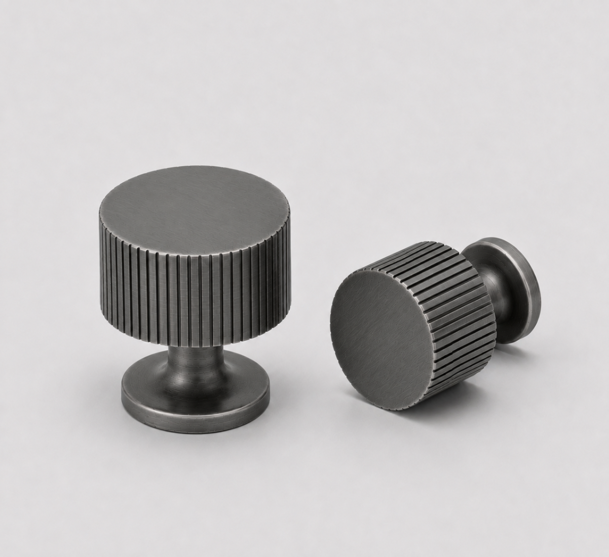Manhattan knott i Gun Metal
