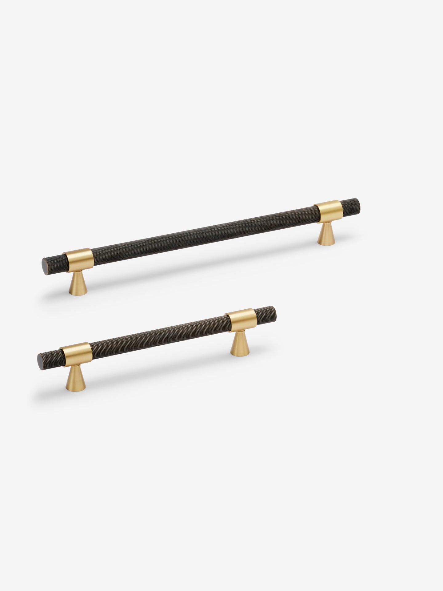 Kaja handle - Brushed brass