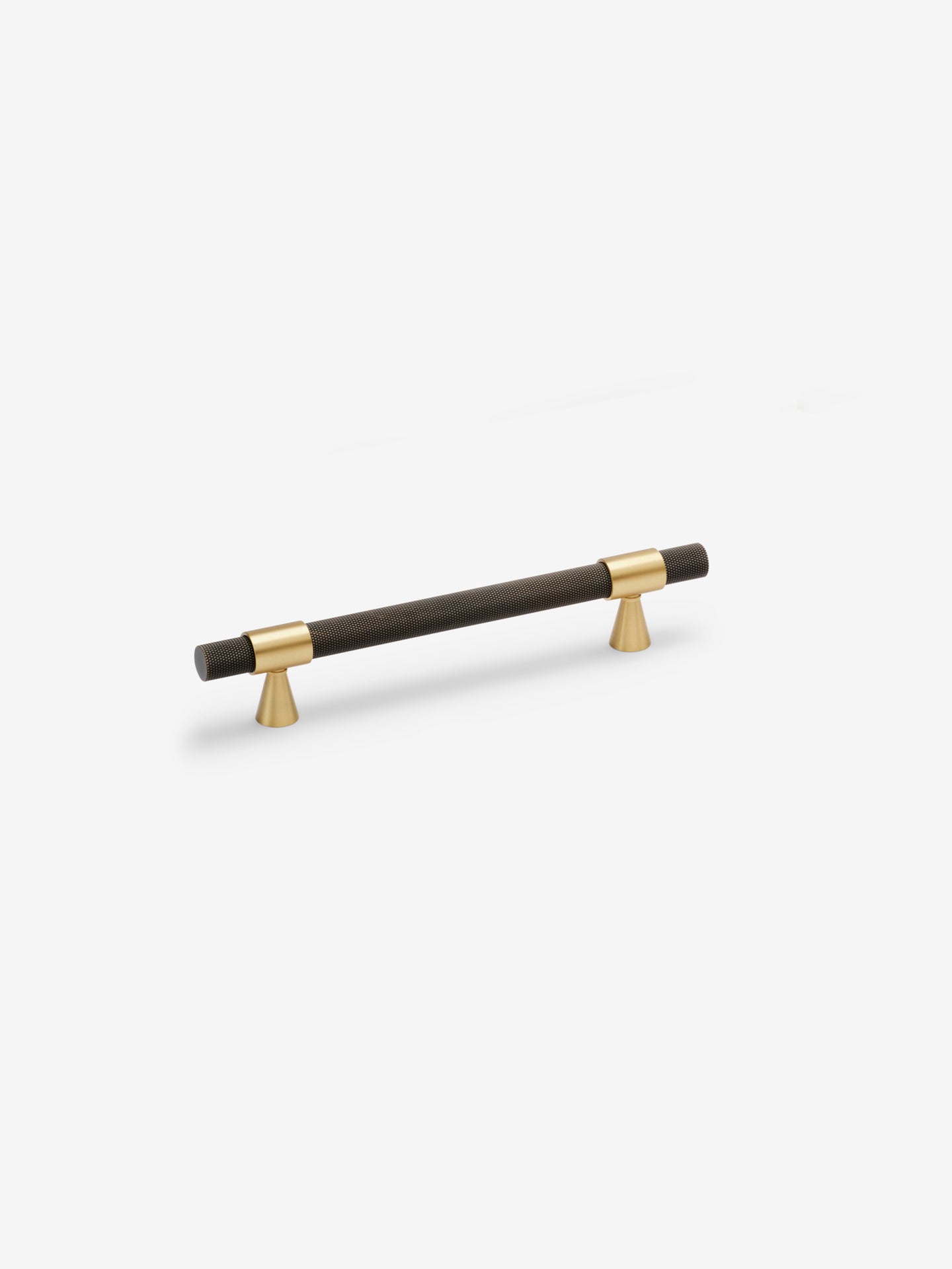 Kaja handle - Brushed brass