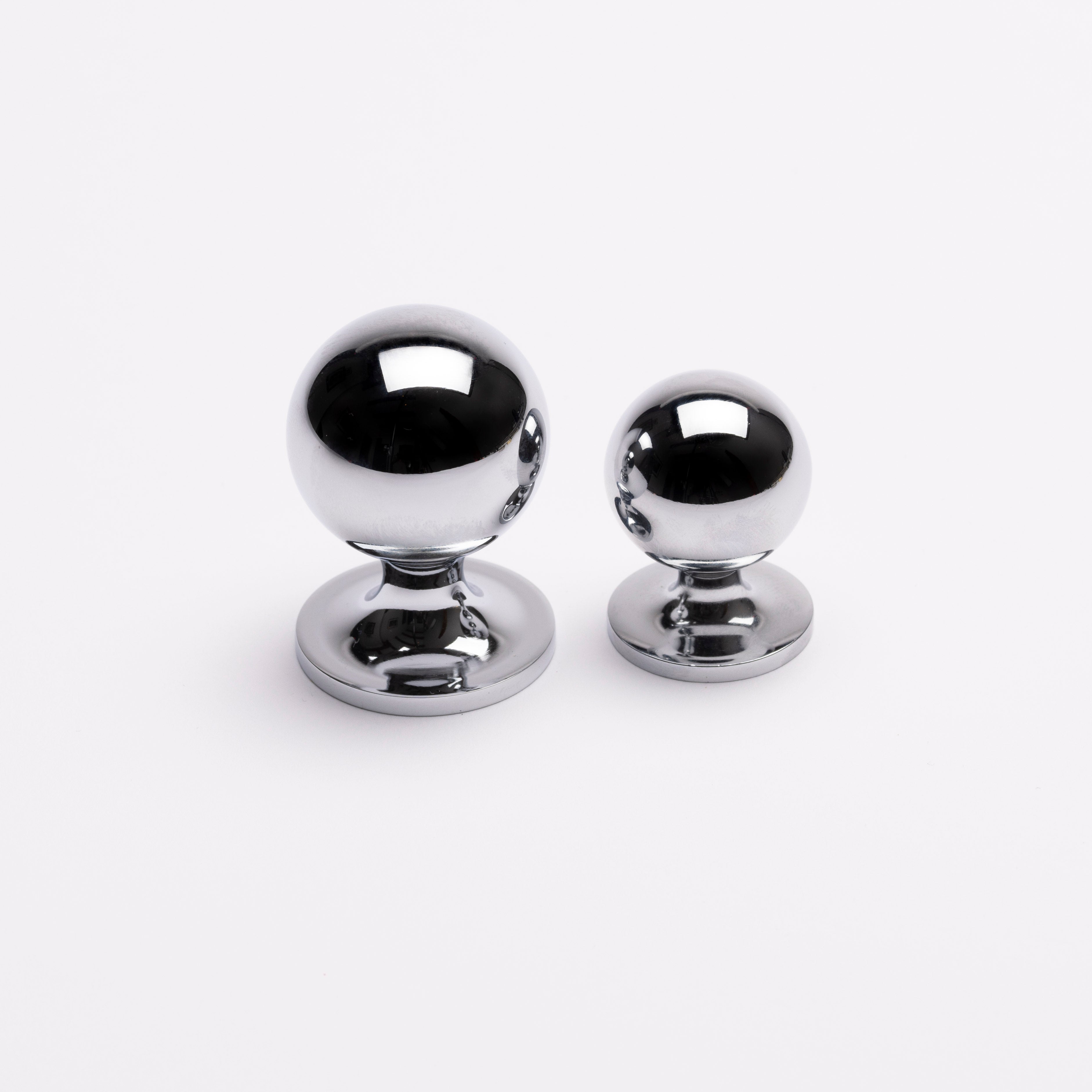 Klassisk Rund Knott Krom